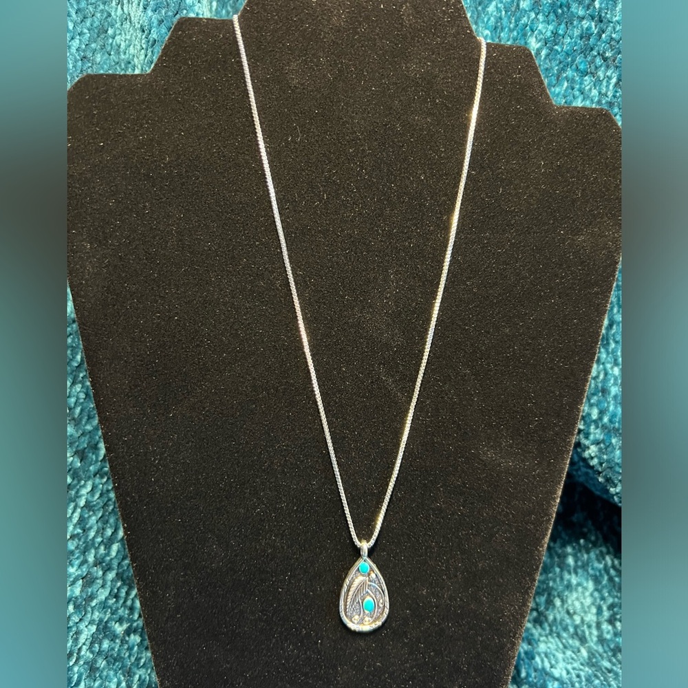 Silvertone feather and turquoise necklace - Picture 3 of 3